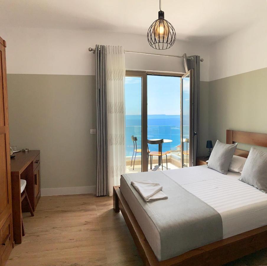Hotel Vila 8 à Himarë Extérieur photo