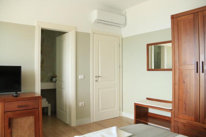 Hotel Vila 8 à Himarë Extérieur photo