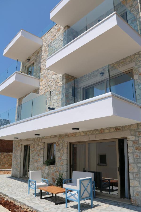 Hotel Vila 8 à Himarë Extérieur photo